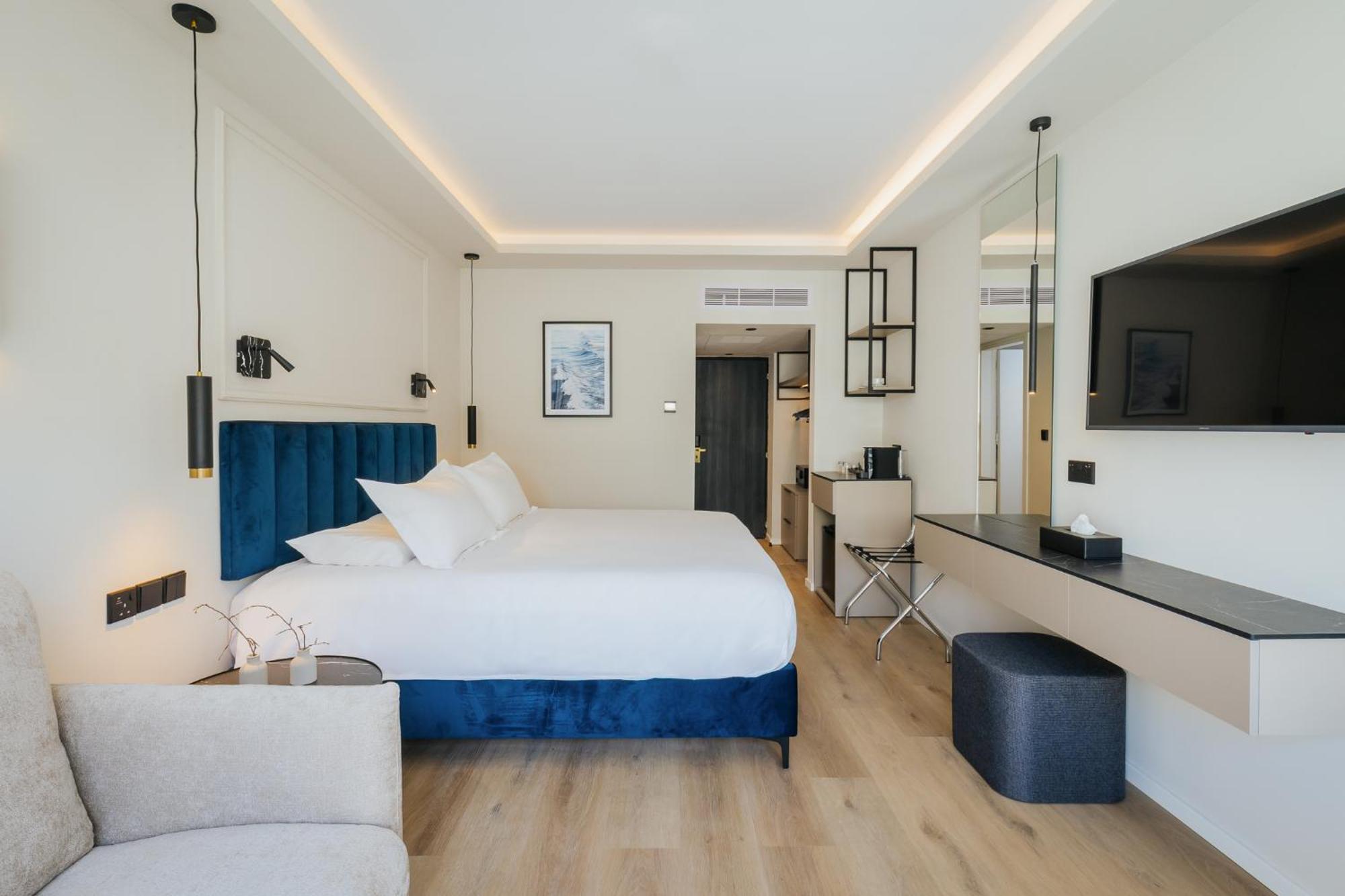 Odysseia Hotel Kapetanios Limassol Bagian luar foto