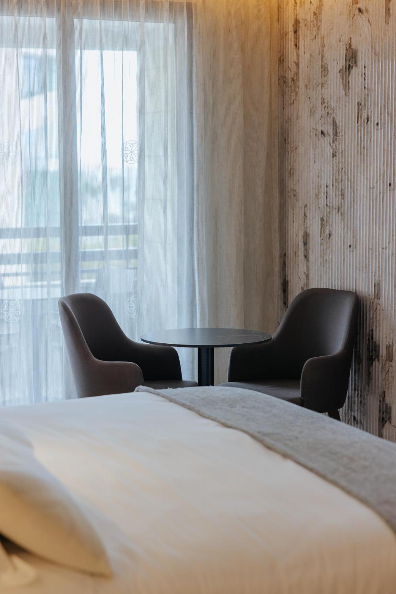 Odysseia Hotel Kapetanios Limassol Bagian luar foto