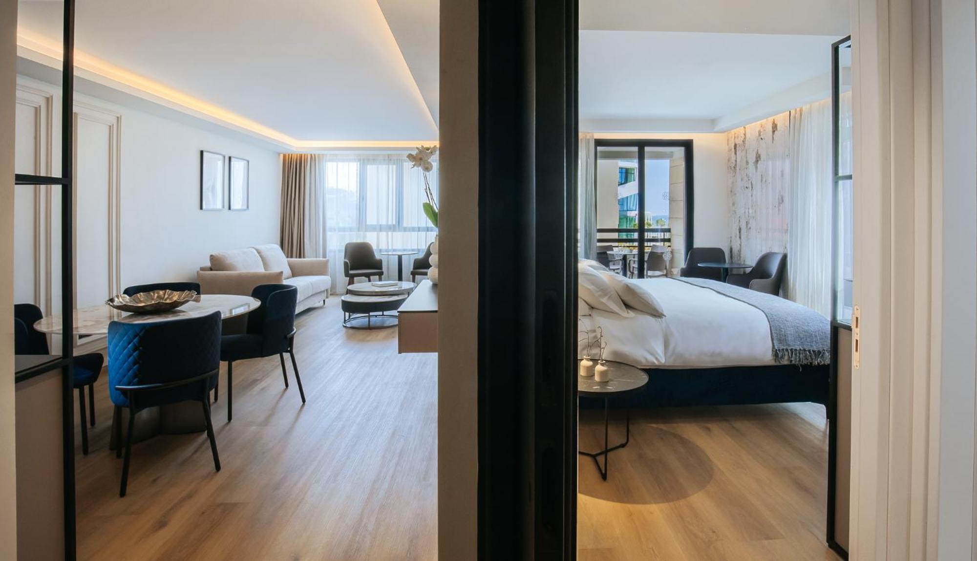 Odysseia Hotel Kapetanios Limassol Bagian luar foto